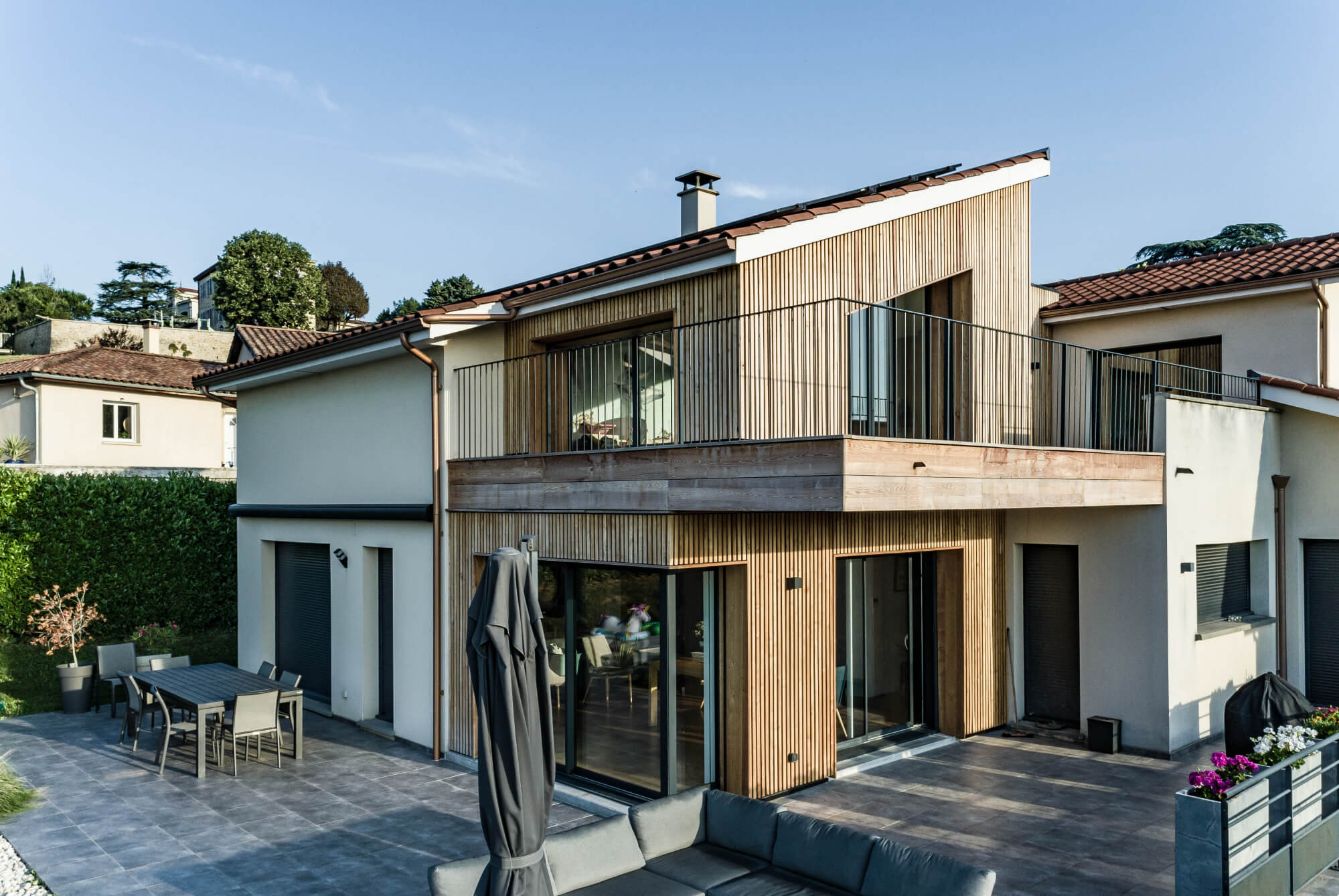 couzon-au-mont-d-or-extension-ossature-bois-bardage-robinier