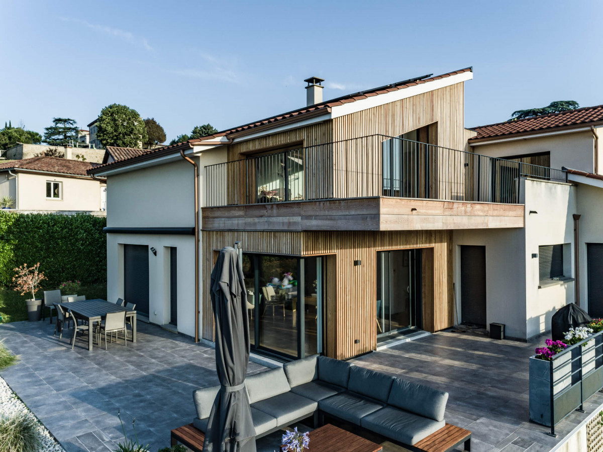 ossature-bois-surelevation-chene-terrasse-pergola