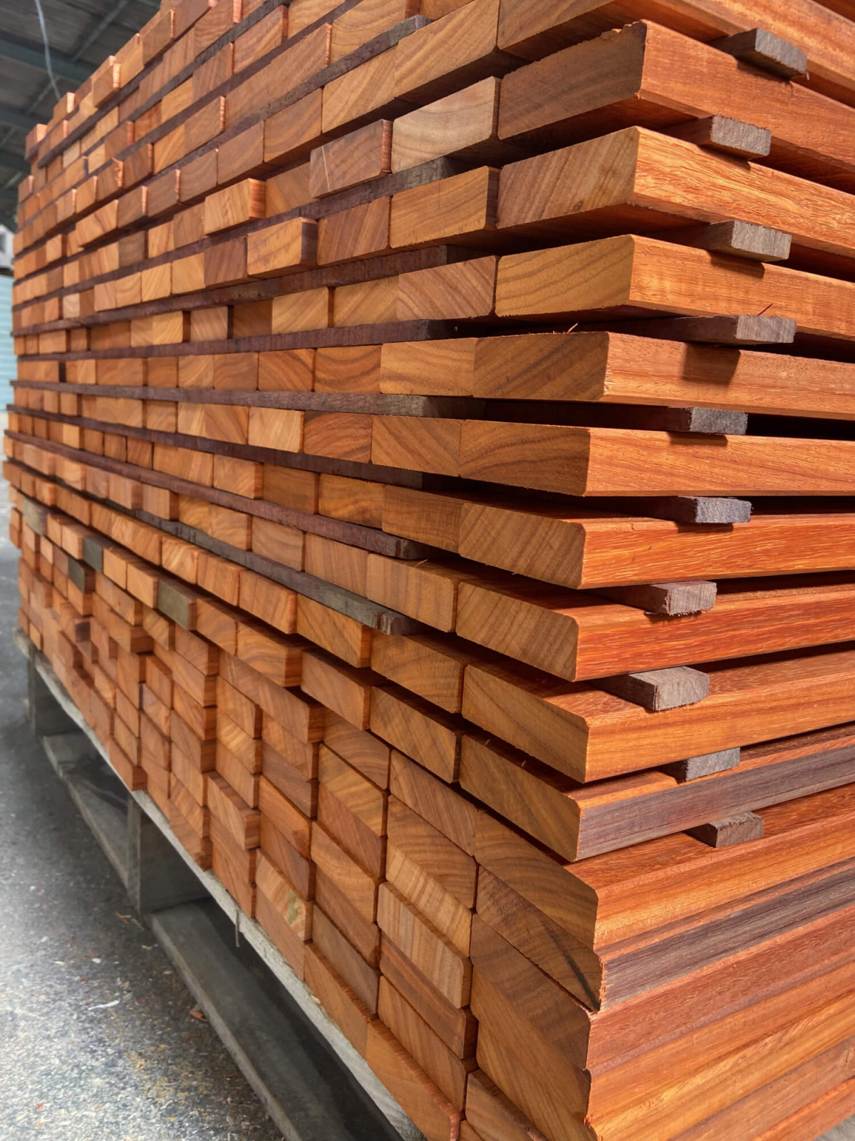 bois-exotique-terrasse-carport-lyon