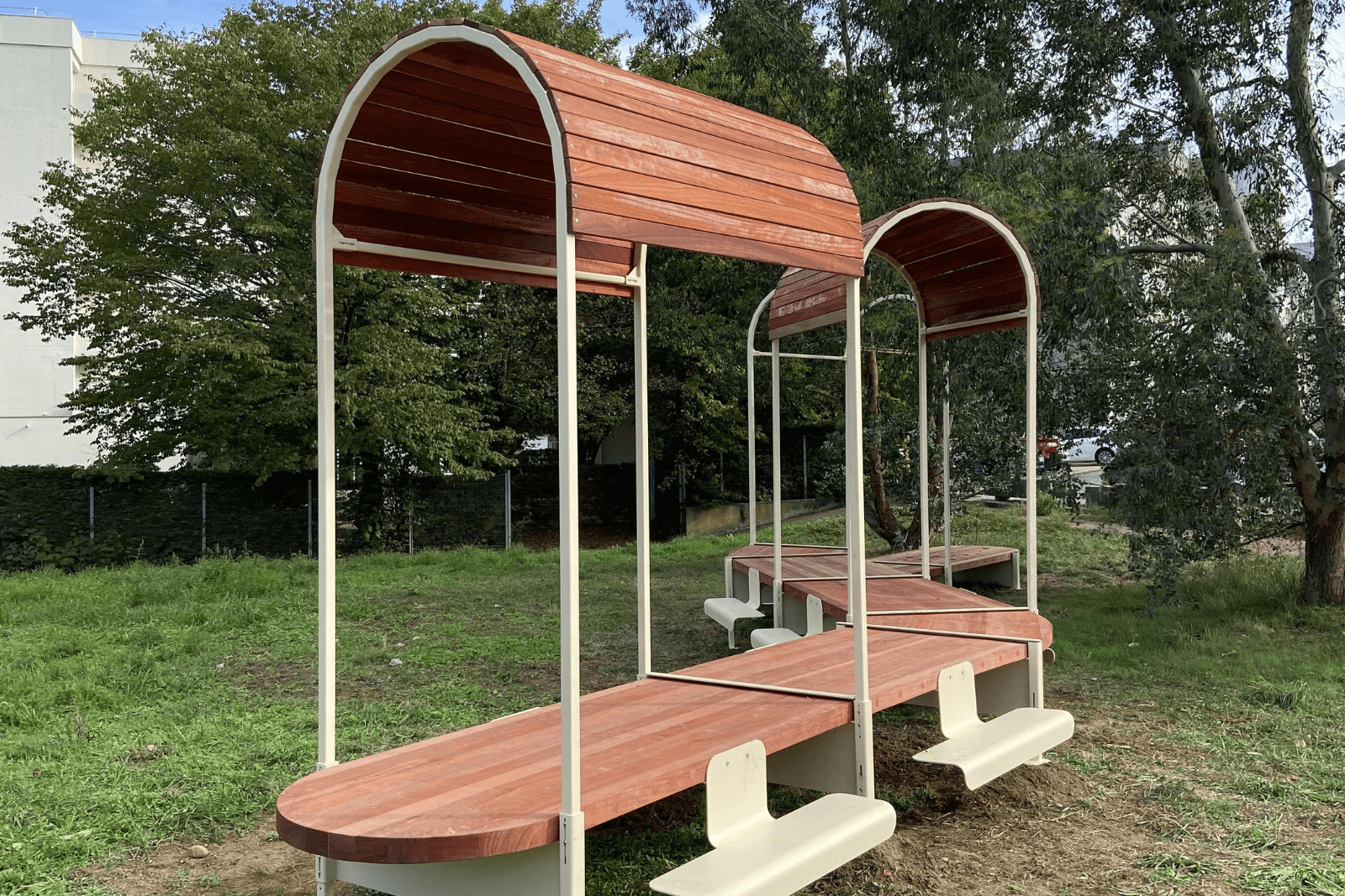 Aménagement bois, table et terrasse