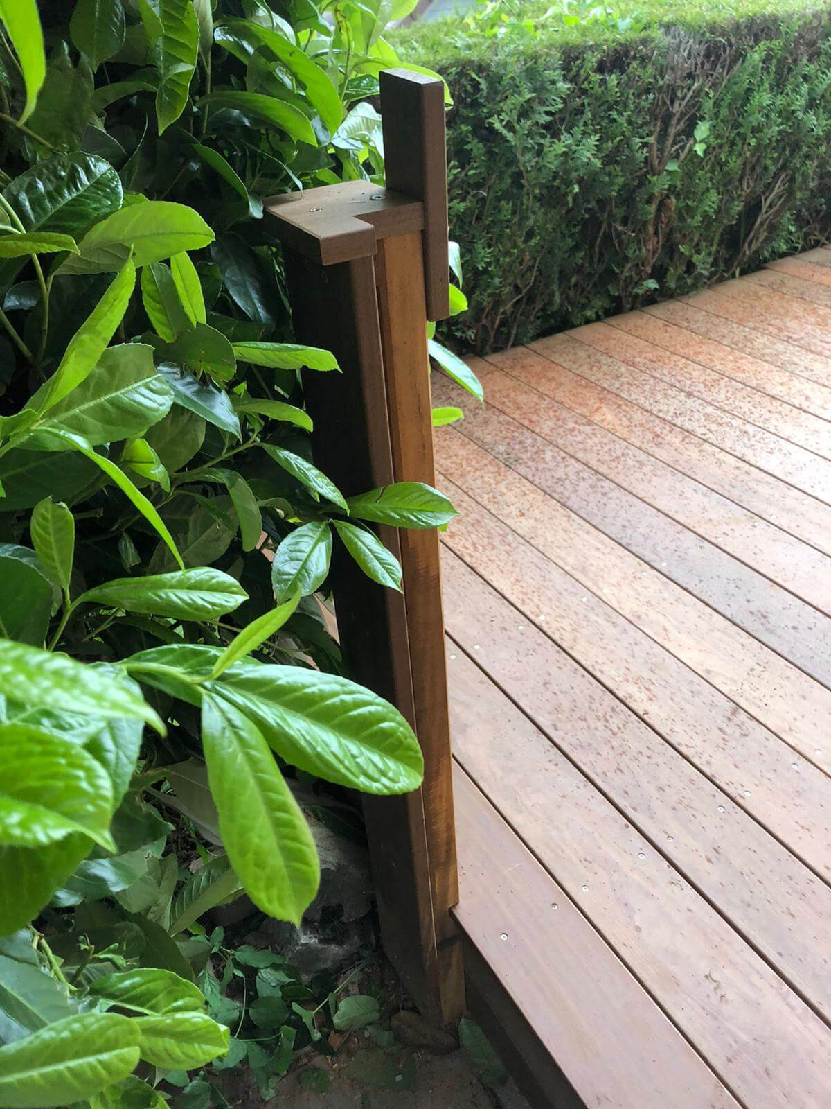 terrasse-bois-exotique-ipe-stucture-bois-saint-didier-au-mont-dor-lyon