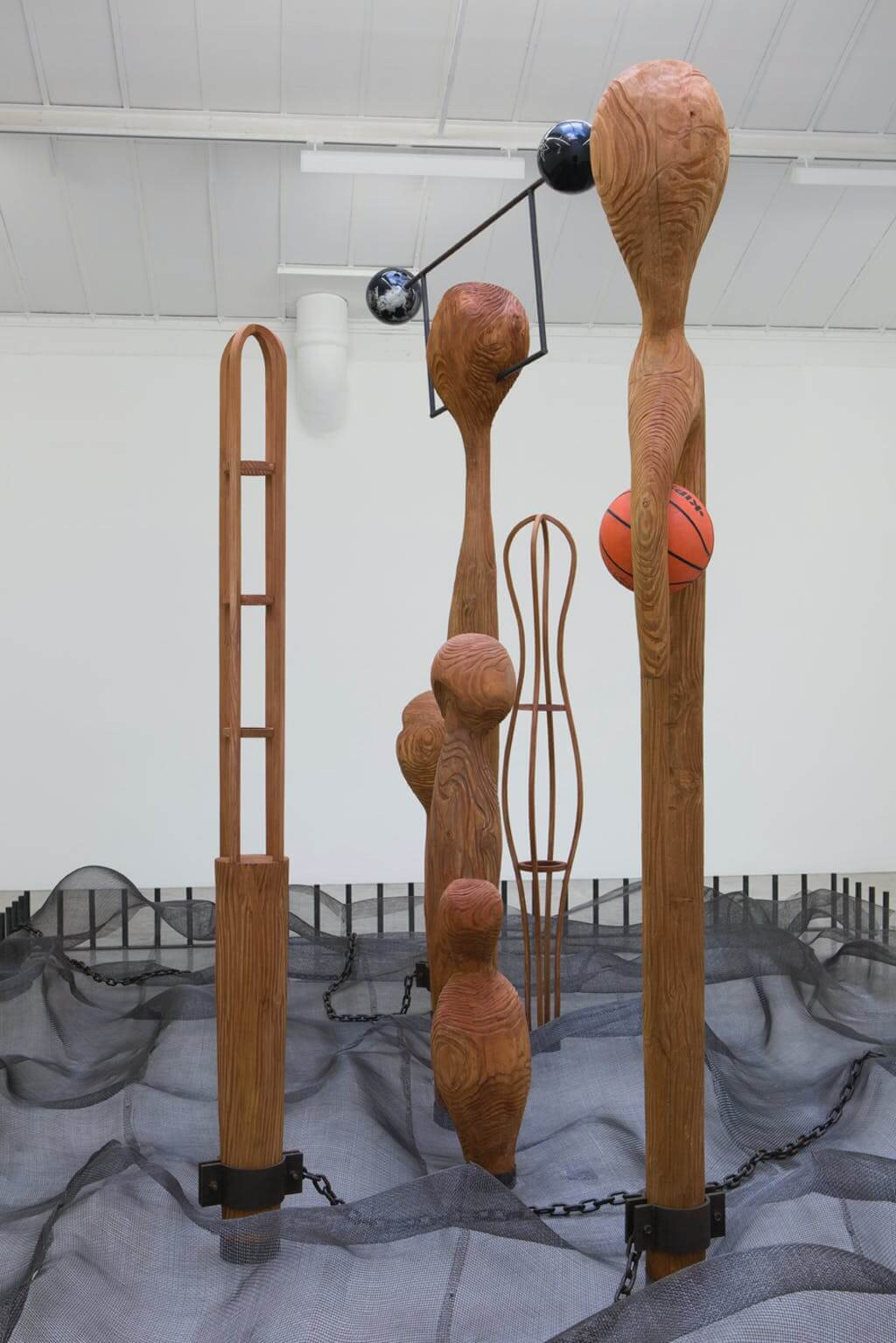 10-2017-testa-di-legno-photo.-archives-kamel-mennour