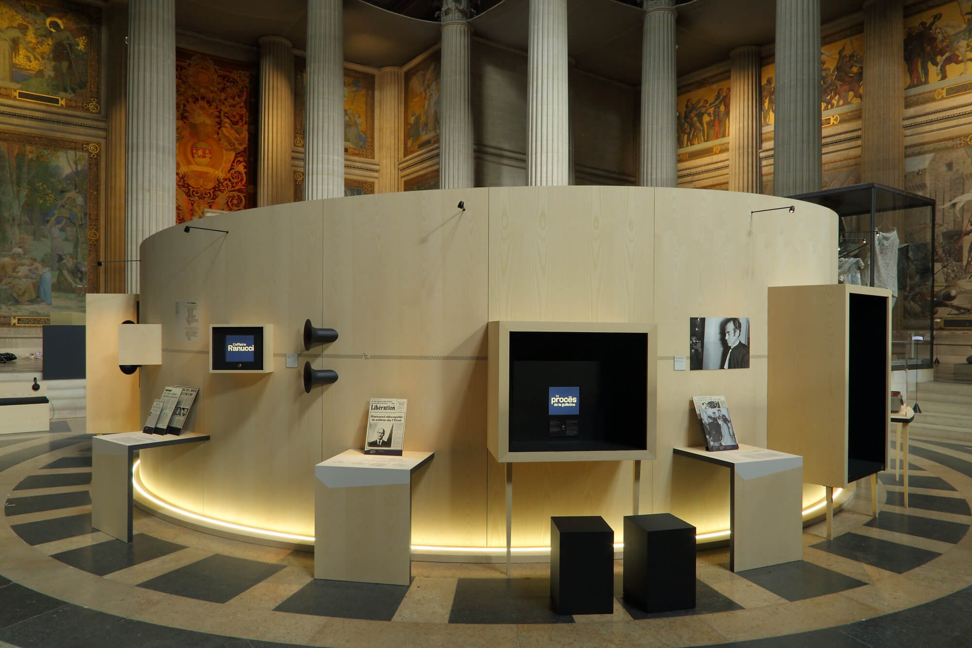 1combat-capitalblondinhd-0010-min